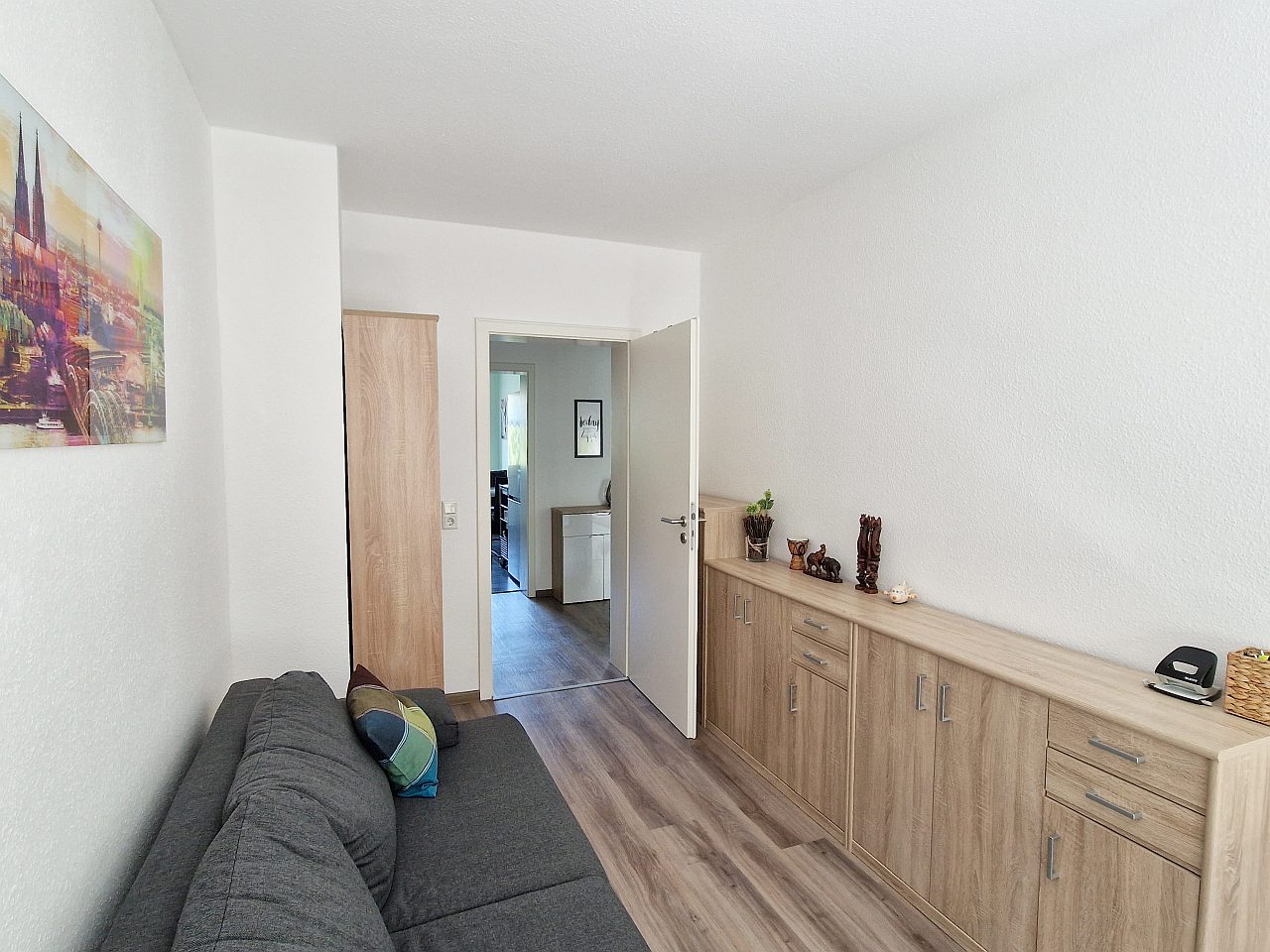 Modern möblierte Wohnung mit Balkon in Köln-Dünnwald - Video online - Photo 1