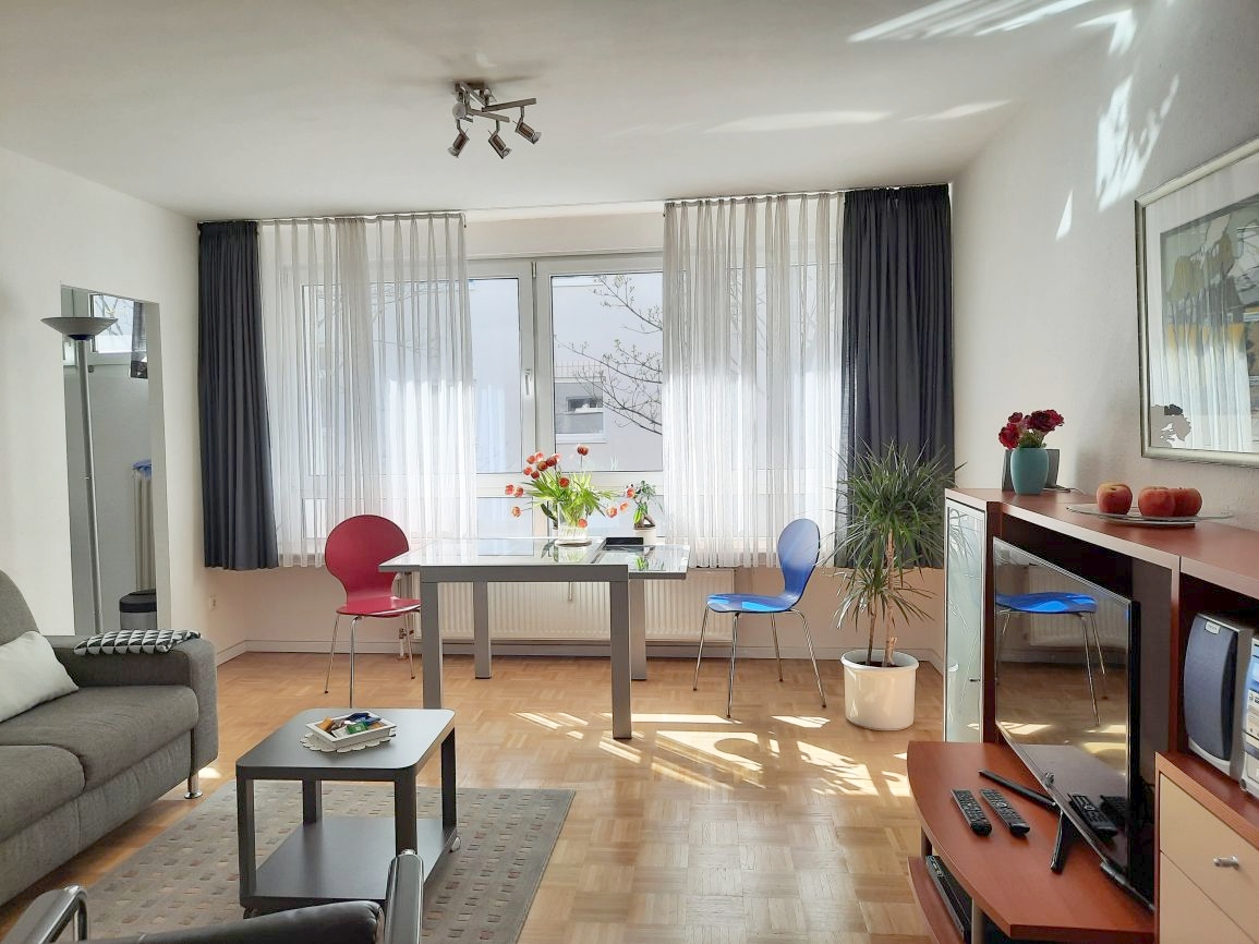 Möbliertes Cityapartment, Nähe Brüsseler Str. mit Aufzug , Haltestelle Friesenplatz gut zu erreichen - Foto 2