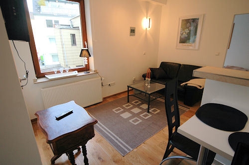Wohnen im Kunst- & Kulturveedel Kölns: Möblierte 2-Zimmer Wohnung in Ehrenfeld - Foto 2