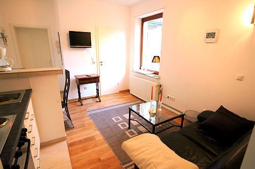 Wohnen im Kunst- & Kulturveedel Kölns: Möblierte 2-Zimmer Wohnung in Ehrenfeld - Foto 4