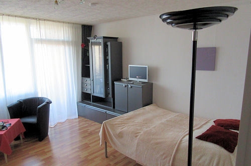 Möbliertes Balkonapartment Köln-Ostheim mit guter Anbindung zur A4 und ÖPNV Linie 9 - Video online - Foto 2