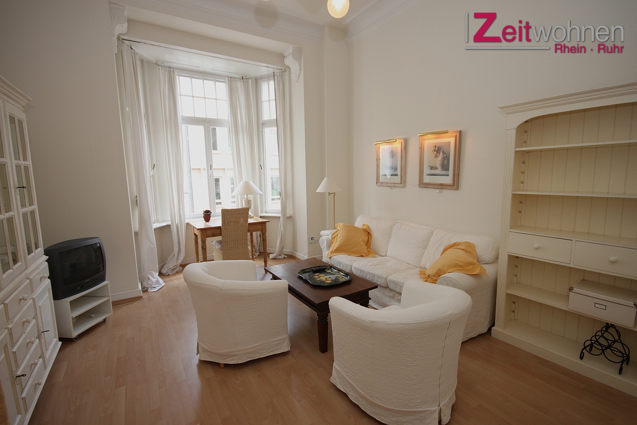 Möblierte 2-Zimmer Jugendstil-Wohnung in Schlossparknähe, mit Erker - Photo 1