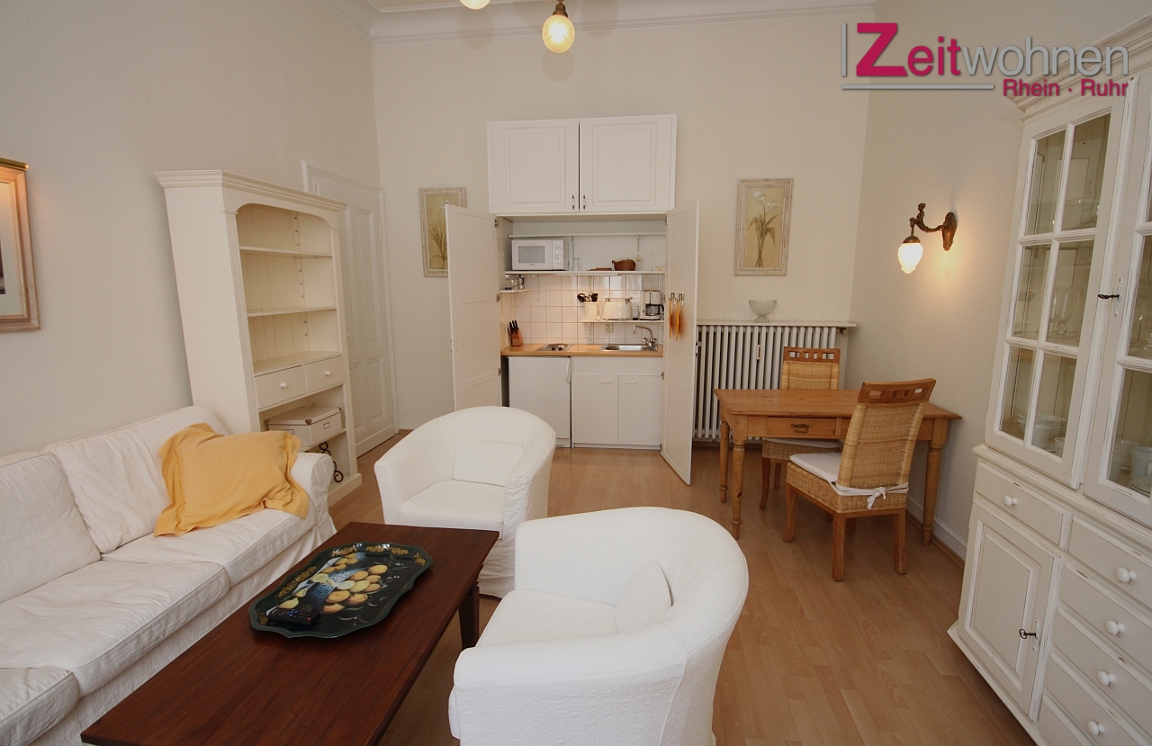 Möblierte 2-Zimmer Jugendstil-Wohnung in Schlossparknähe, mit Erker - Photo 2
