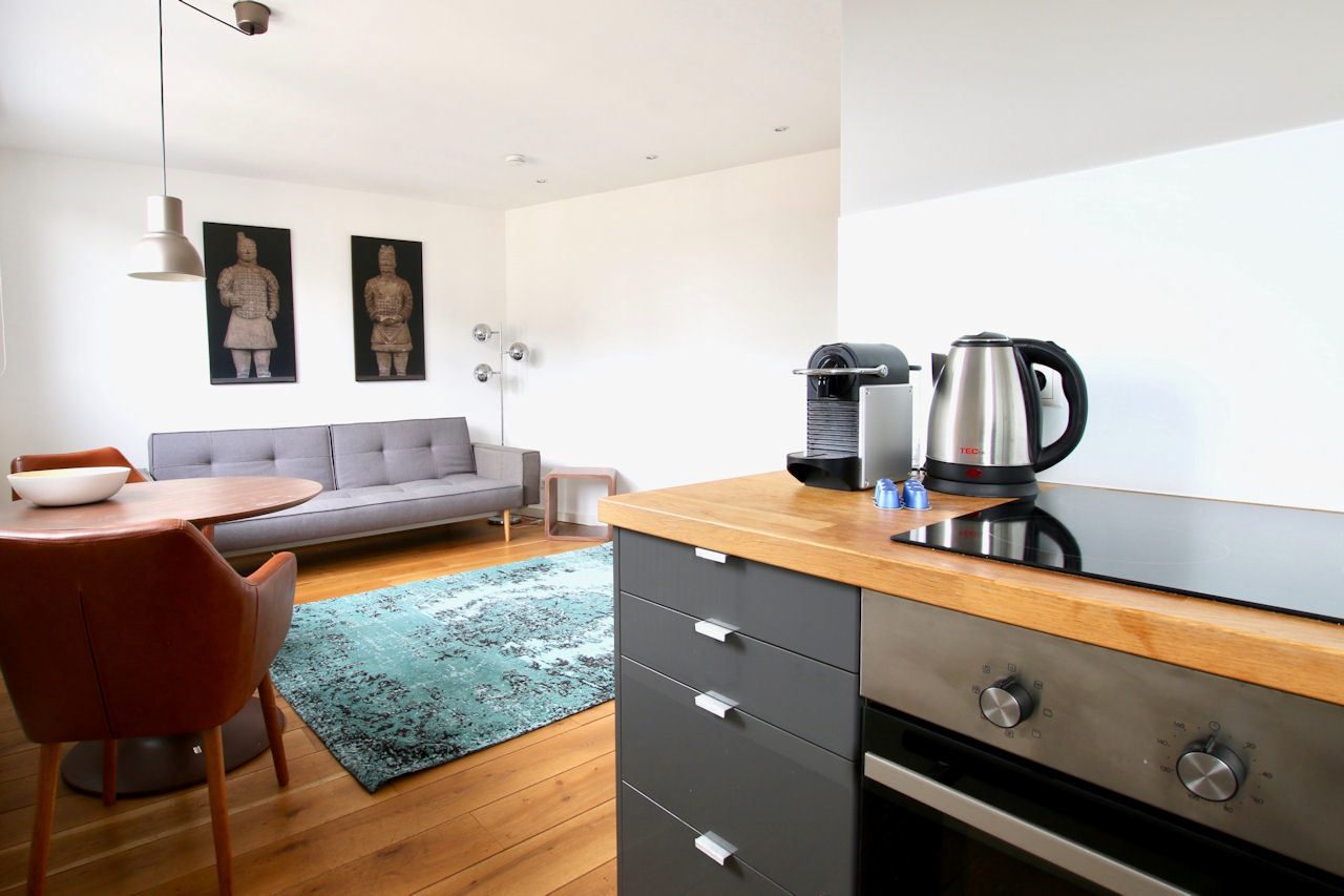 Harmony and Style: Wohnung mit Balkon im Belgischen Viertel - Photo 1