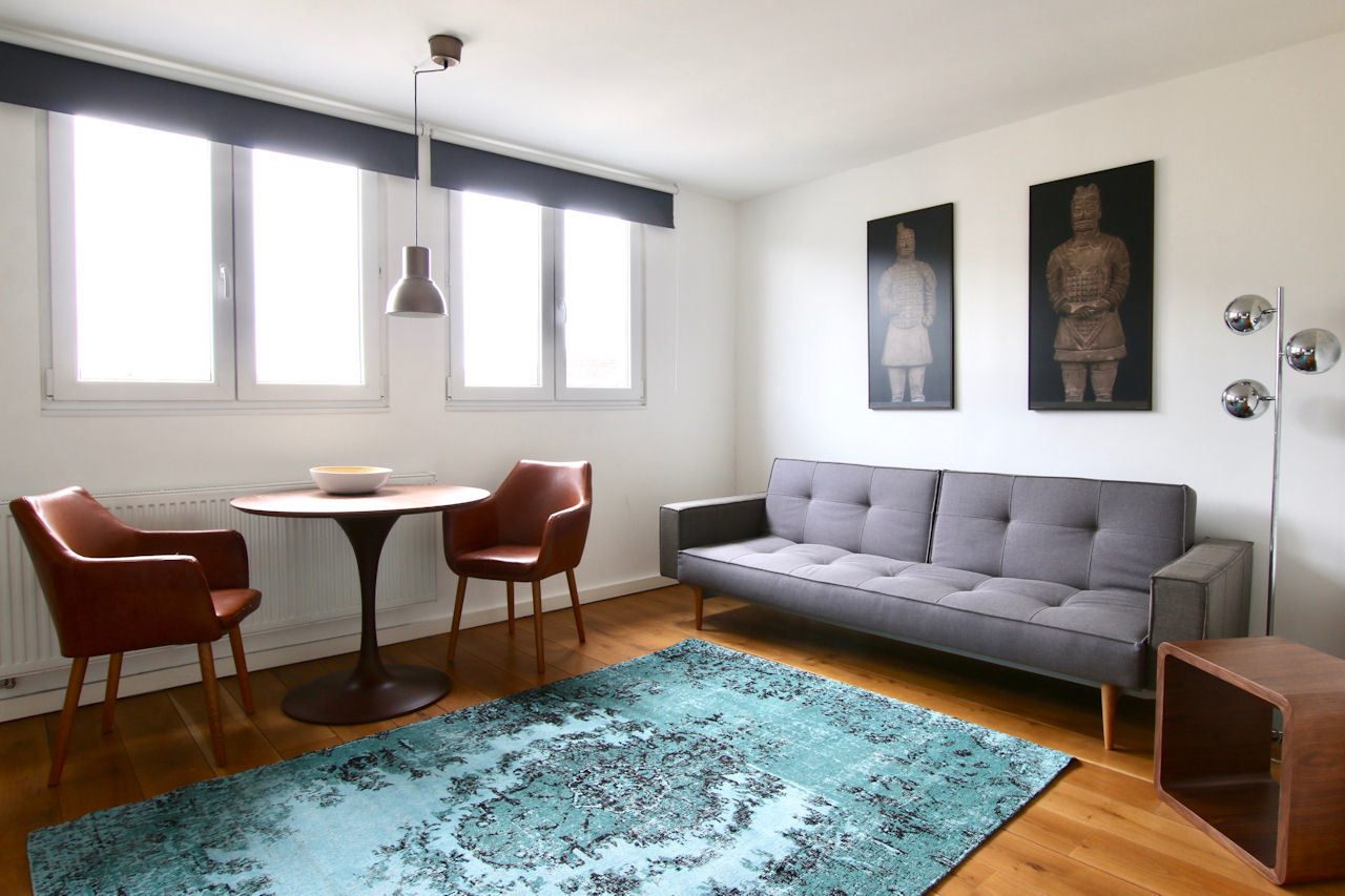 Harmony and Style: Wohnung mit Balkon im Belgischen Viertel - Photo 2